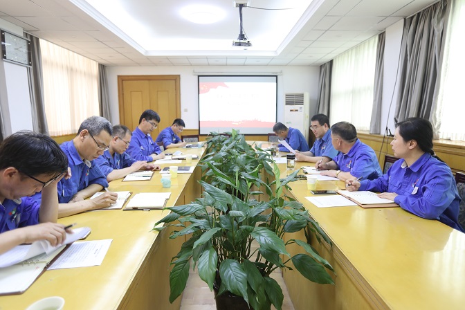 安彩朗朗讀書處，夏木蔭蔭正可人——安彩高科舉辦首期黨史學習教育專題讀書班