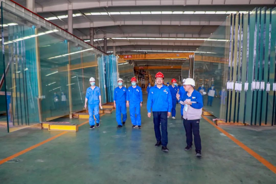 翠籠蒲艾香，慰問送安康——安彩高科總經(jīng)理端午節(jié)慰問一線職工