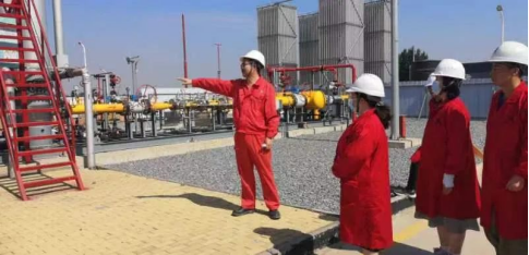 家企聯(lián)手 親情助安——安彩高科舉辦“公眾開(kāi)放日”活動(dòng)