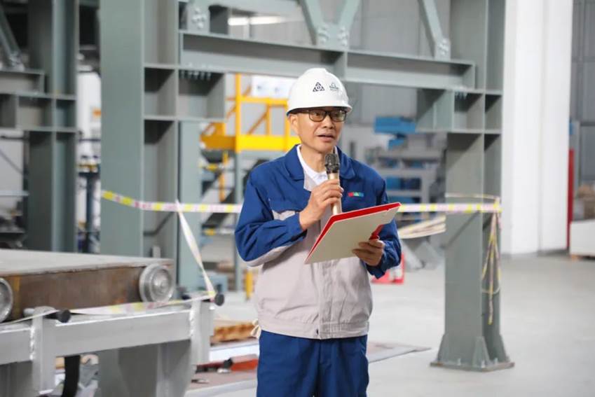 安彩藥玻項目2號窯爐順利封碹！